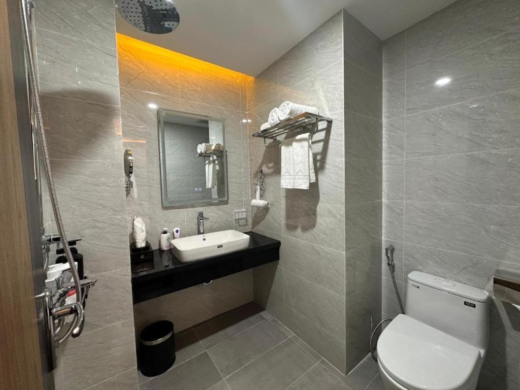 A25 Hotel - 21 Nghia Tan Ханой Экстерьер фото